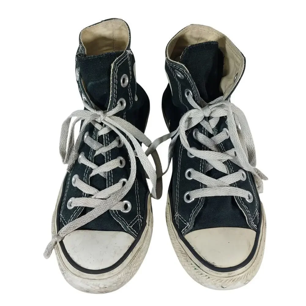 CONVERSE! CHUCK TAYLOR ALL STAR BLACK, WHITE HIGH TOP SNEAKERS, TENNIES! SZ 6